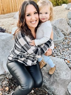 vitalant_mothers_day_blood_donation_taylor-(1).jpg vitalant_mothers_day_blood_donation_taylor-(1).jpg